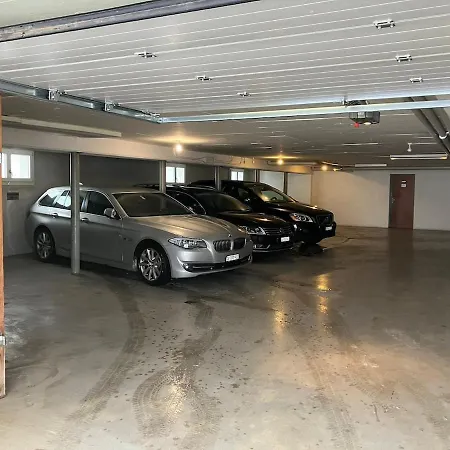 60m2 In *
